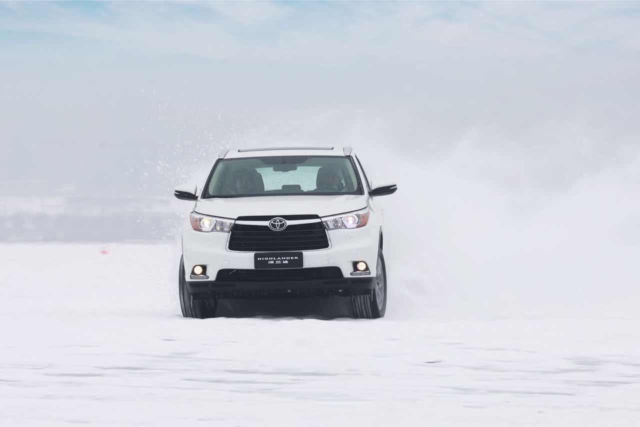 广汽丰田汉兰达在松花湖举办冰雪试驾