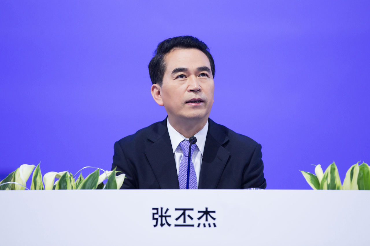 2.一汽-大众汽车有限公司董事、总经理张丕杰表示：“在‘后合资时代’中，一汽-大众将以更全面的思考和更坚定的行动做出表率。”.jpg