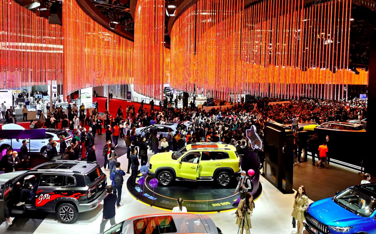 汽车界的"航母" 长城汽车以超强阵容亮相2021上海车展