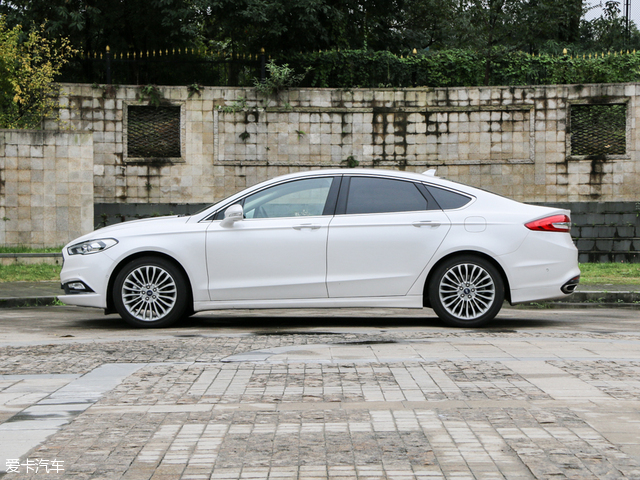 长安福特2017款新蒙迪欧