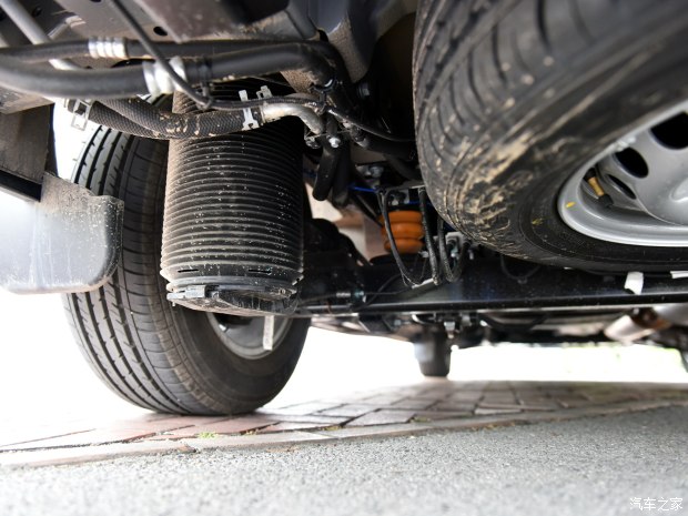 江铃福特 途睿欧 2016款 2.0T 手动精睿版