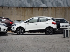 比亚迪 元 2016款 1.5L 手动尊贵型